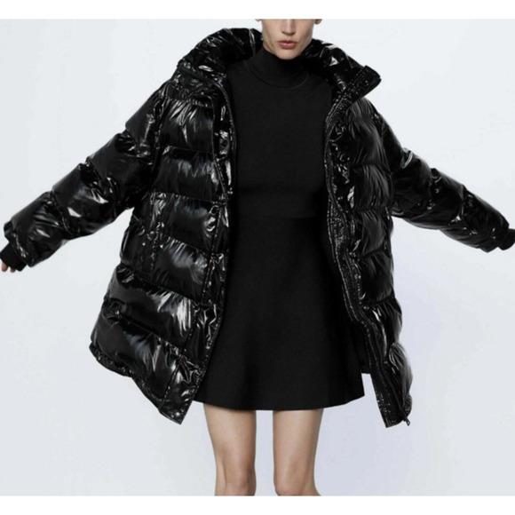 Zara Oversized Puffer Coat Glossy Shiny Jacket Size Medium Black Vogue Runway - Picture 1 of 16